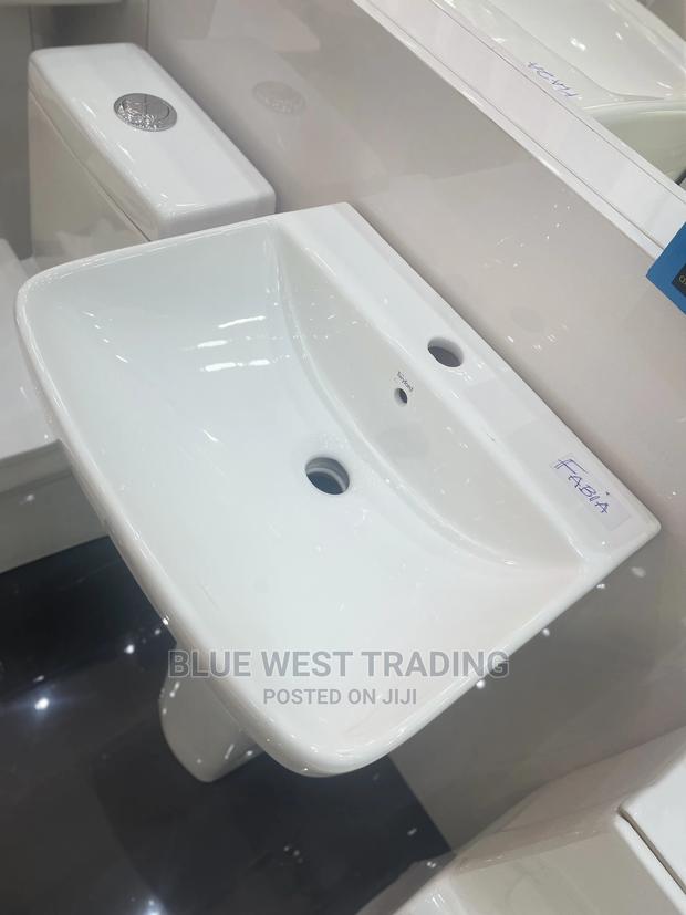 Basin and Stand (Twyford) · Photo 3