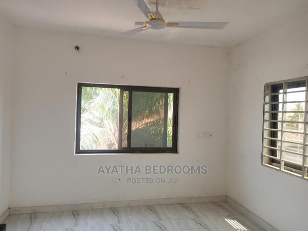 2bdrm Apartment in Ayathar Bedroom, Teshie for Rent · Photo 3