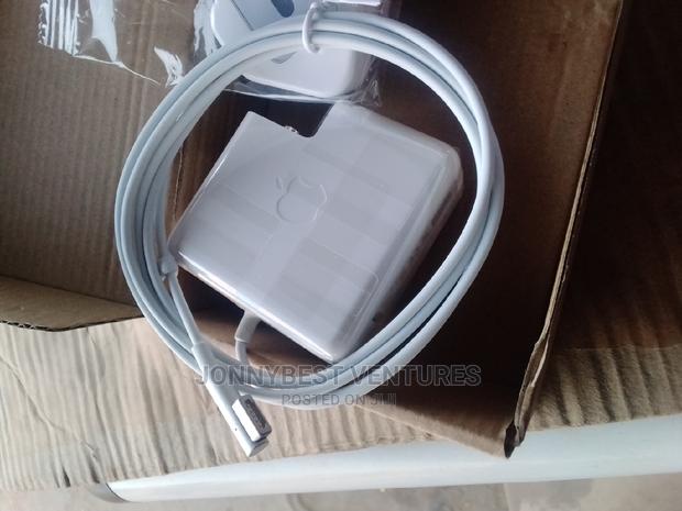 Apple Charger Macbook Pro · Photo 3