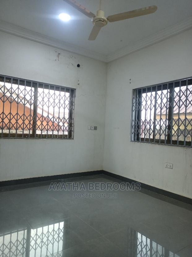 2bdrm Apartment in Ayathar Bedroom, Teshie for Rent · Photo 4