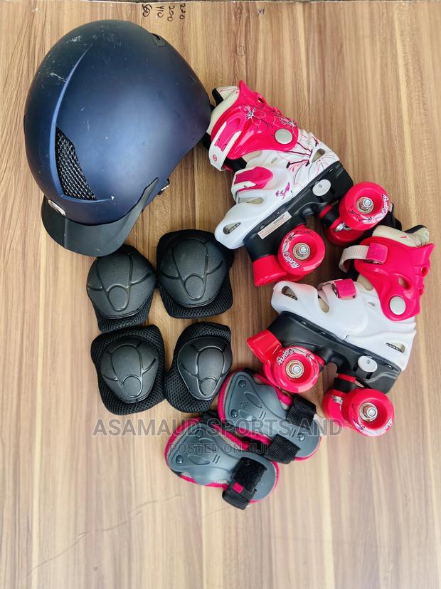 Skating Shoes at Cool Price · Photo 3