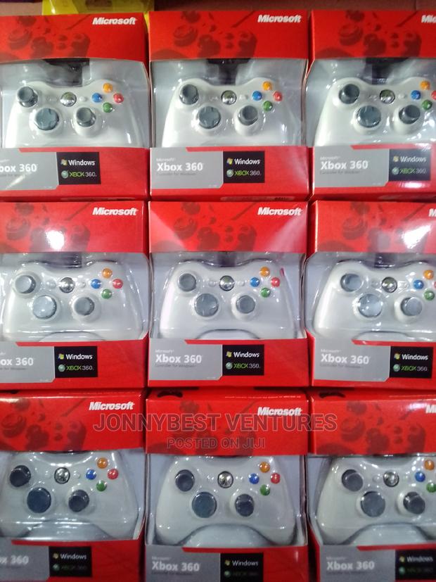 USB Wired Xbox Controllers · Photo 2