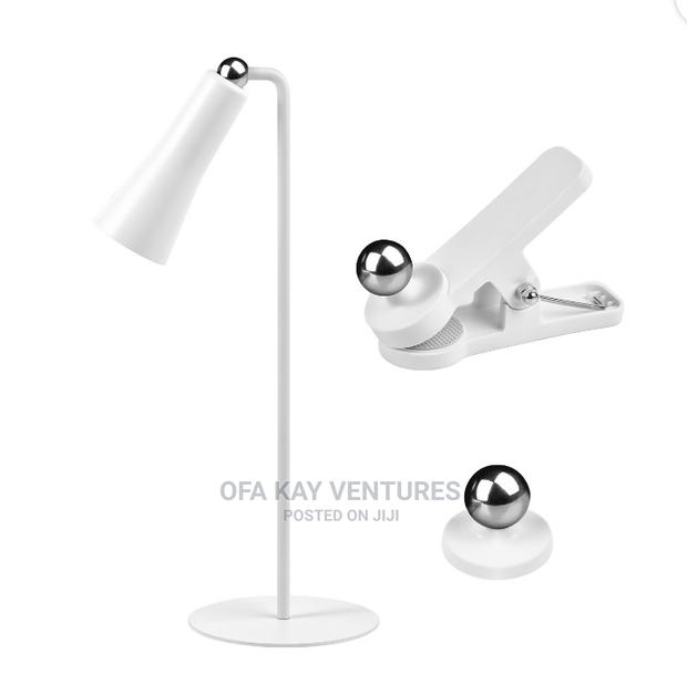 LED 3 in 1 Table Lamp · Photo 2