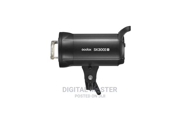 Godox SK300IIV Professional Studio Flash · Photo 4