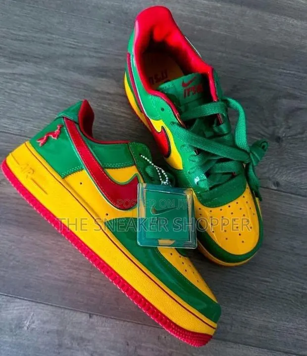 Nike Air Force 1 Low "Rasta - IT'S US" · Photo 1