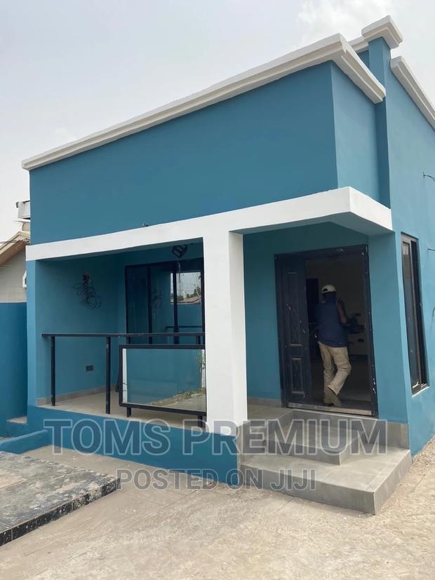3bdrm Duplex in Botwe for Rent · Photo 1