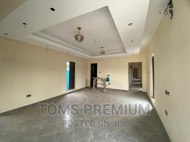 3bdrm Duplex in Botwe for Rent · Photo 4