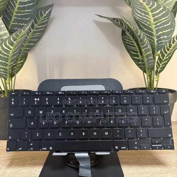 MacBook Air 11-Inch A1370 Keyboard – 2010–2011 · Photo 1