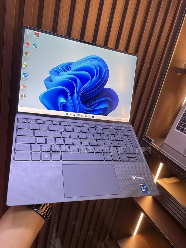 Laptop Dell XPS 13 9310 16GB Intel Core i7 SSD 512GB · Photo 1
