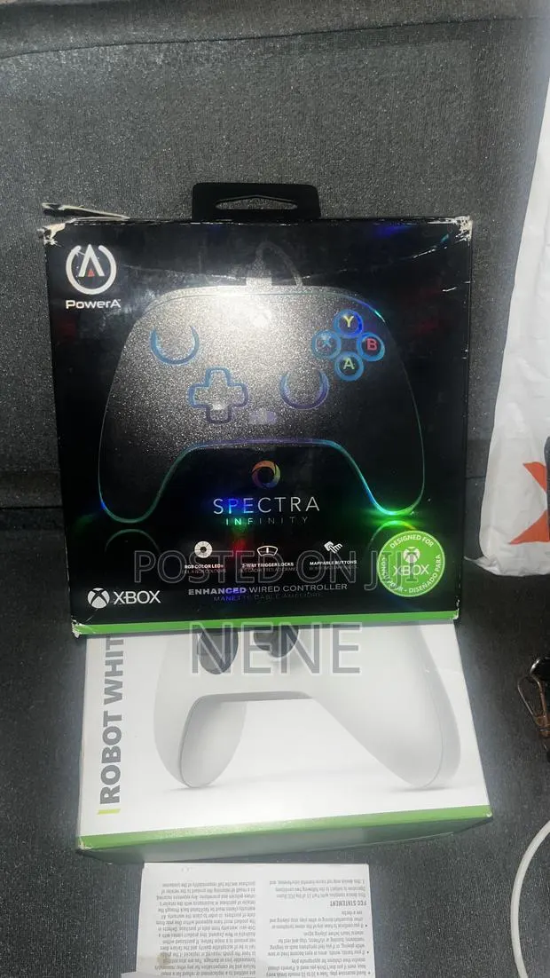 Power a Controller · Photo 1