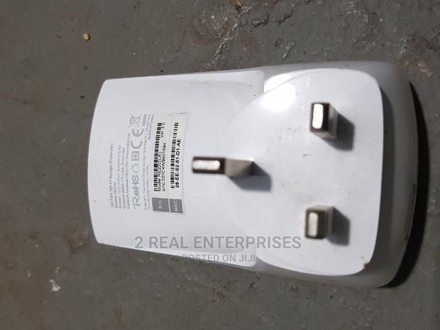 Genuine Tp-Link Wi-Fi Range Extender From Uk · Photo 2