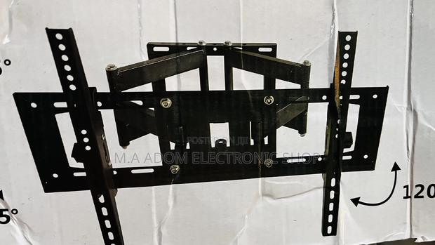 Adjustable Bracket for Tvs Between 32inch 70inch · Photo 1
