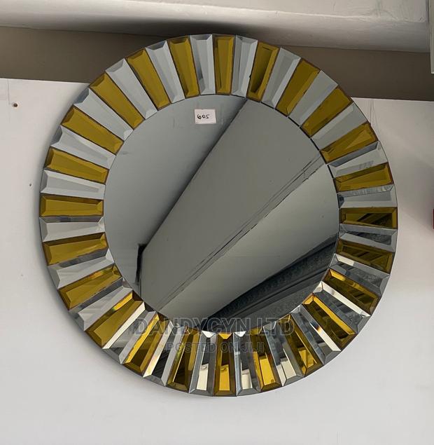 Bathroom Mirror · Photo 3