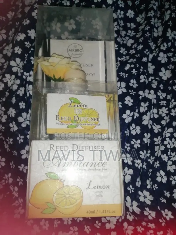 Lemon Reed Diffuser · Photo 1