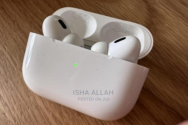 Airpod Pro and Airpod Pro 2 · Photo 2