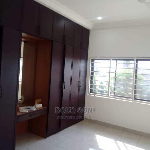 3bdrm Duplex in Dr Roko, The Mall for rent · Photo 5