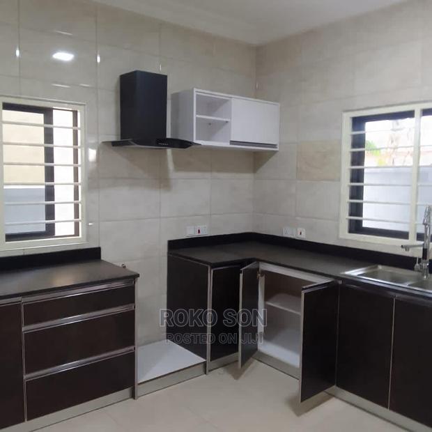 3bdrm Duplex in Dr Roko, The Mall for rent · Photo 2