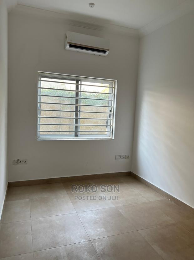 4bdrm Duplex in Dr Roko, East Legon for Rent · Photo 5
