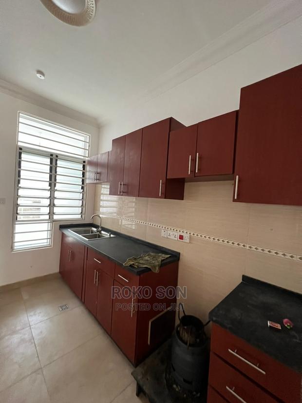 4bdrm Duplex in Dr Roko, East Legon for Rent · Photo 2