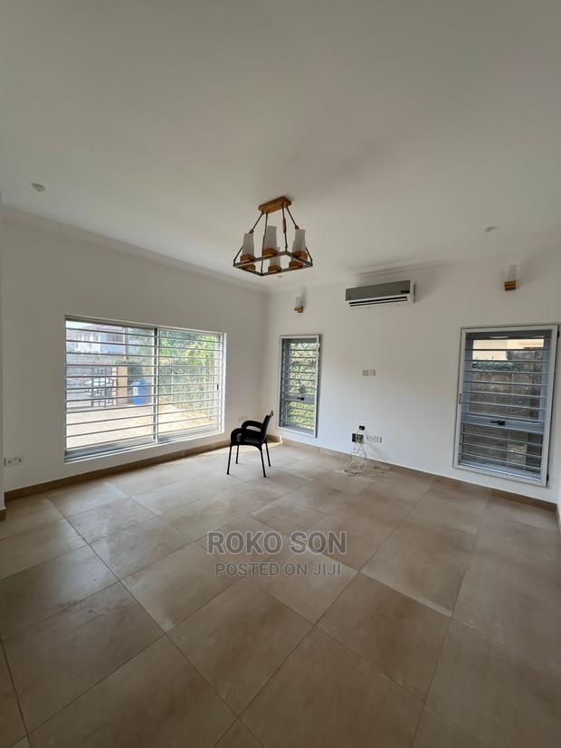 4bdrm Duplex in Dr Roko, East Legon for Rent · Photo 8