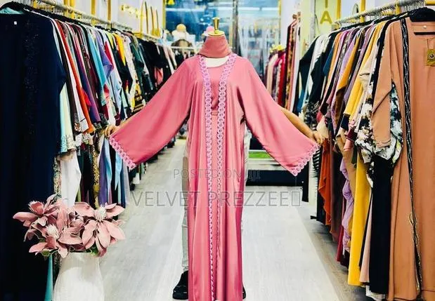 Luxurious Abayas · Photo 1