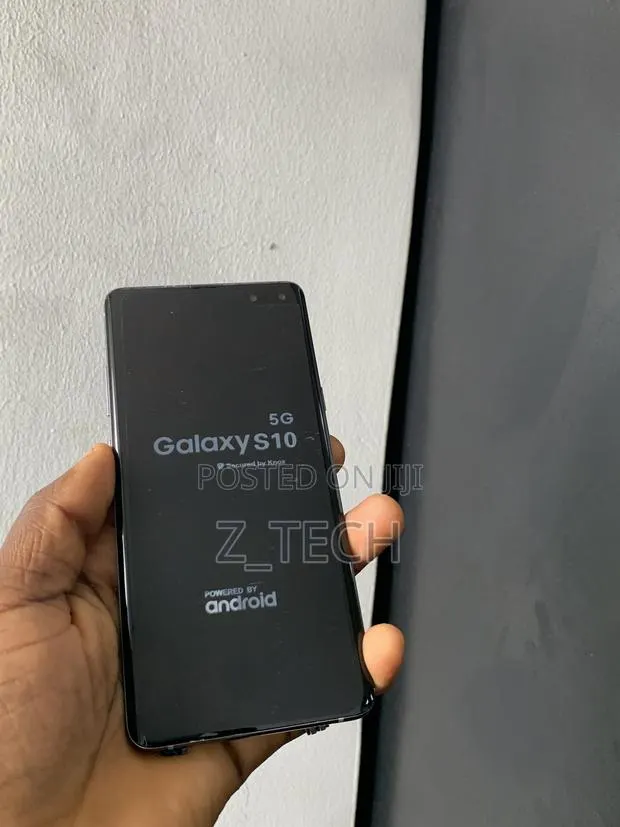 Samsung Galaxy S10 5G 256 GB Black · Photo 1