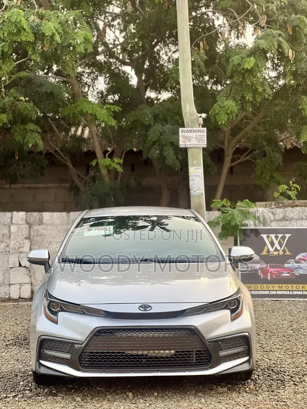 Toyota Corolla SE 2020 Silver