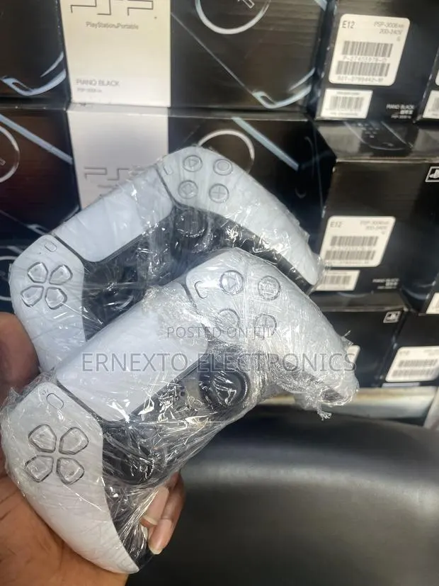 Ps5 Original Controllers Very Neat as Seen · Photo 1