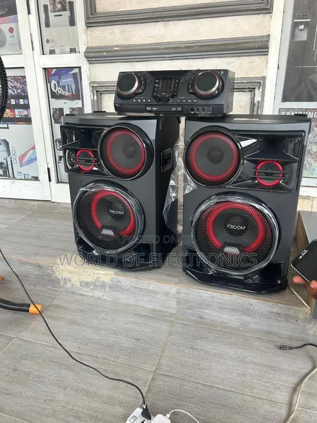 Top of the Line Wireless Cl98 Bluetooth (Extra Boost Bass) Black · Photo 1