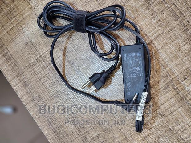 HP Small Pin Charger Blue Mouth · Photo 2