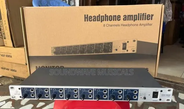 Beheringer Hpa 1600 Headphone Amplifier (8 Channel) · Photo 1