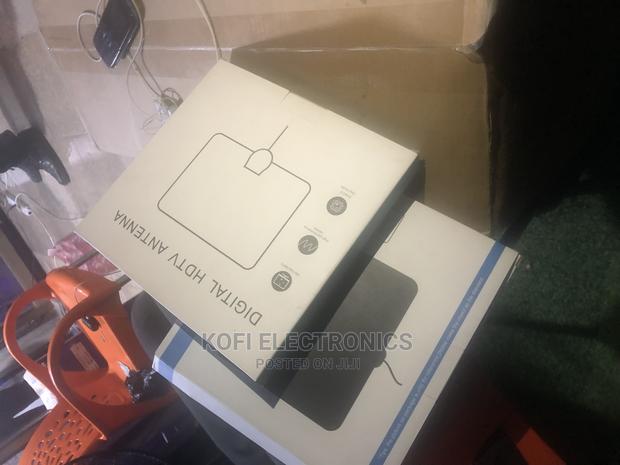 1 X Antenna 1 X Signal Amplifier 1 X Connector(Indoor) · Photo 1