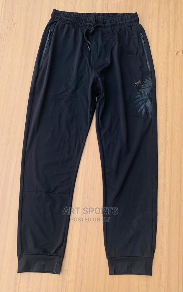 Adidas Joggers · Photo 1