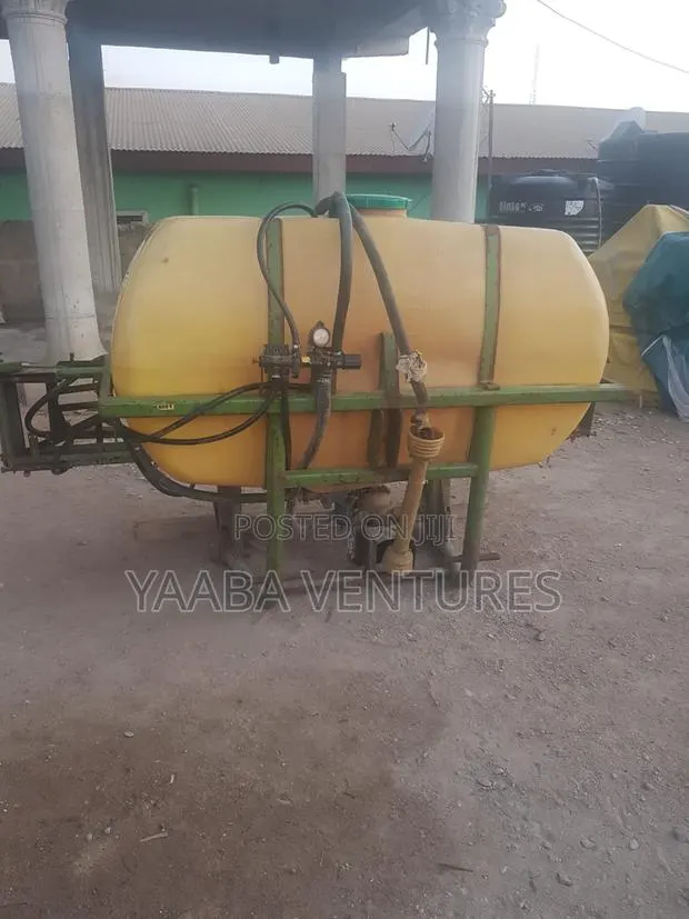 Boom Sprayer · Photo 1
