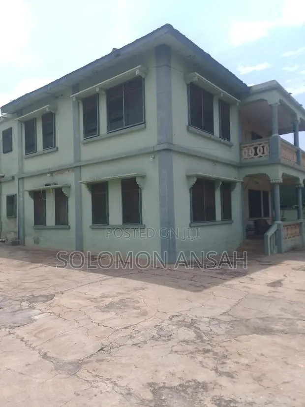14bdrm House in Free Will Agency, Kumasi Metropolitan for sale · Photo 1