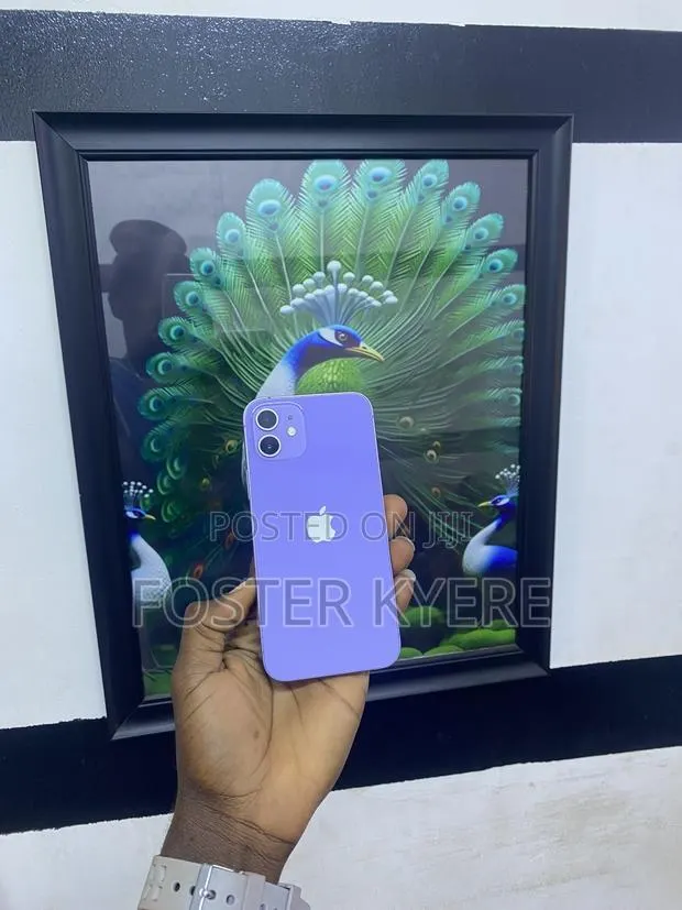 Apple iPhone 12 64 GB Purple · Photo 1