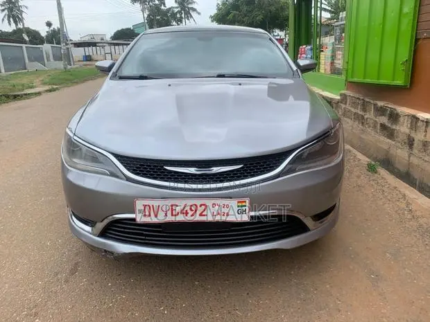 Chrysler 200 2016 Gray · Photo 1