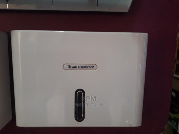 Rectangular Tissue Dispenser · Photo 5