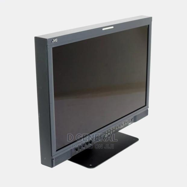 Professional Broadcast Studio Monitor · Photo 1