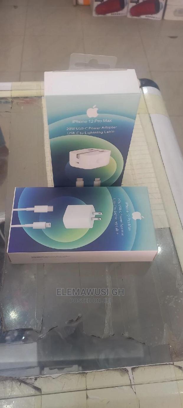 iPhone 12pro Max Charger (3pin) · Photo 2
