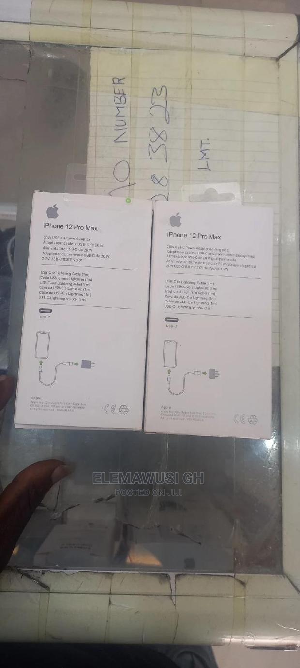 iPhone 12pro Max Charger (3pin) · Photo 3