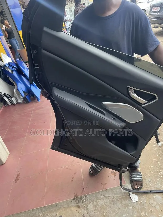 Acura RDX 2019 to 2021 Back Door Complete · Photo 1