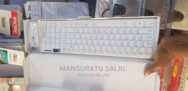 Universal Wireless Keyboard and Mouse · Photo 2