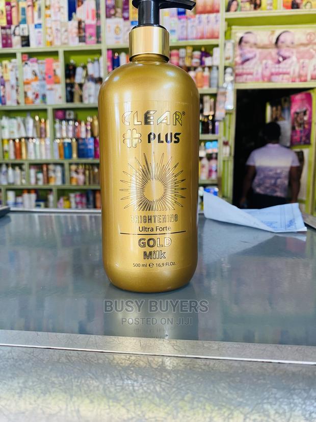 Clear + Brightening Cream · Photo 1