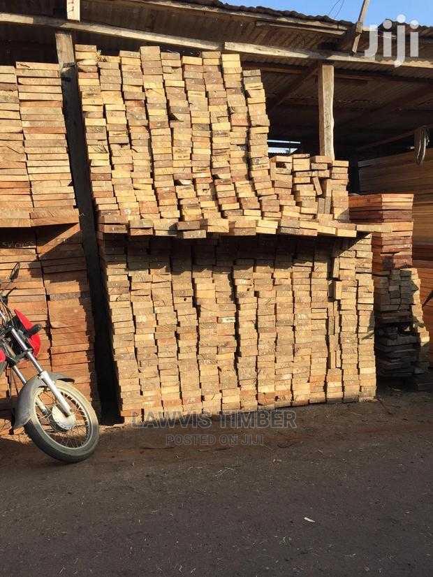 Roofing Wood / 2x4 / 2x6 / 2x3 / Hardwood · Photo 1