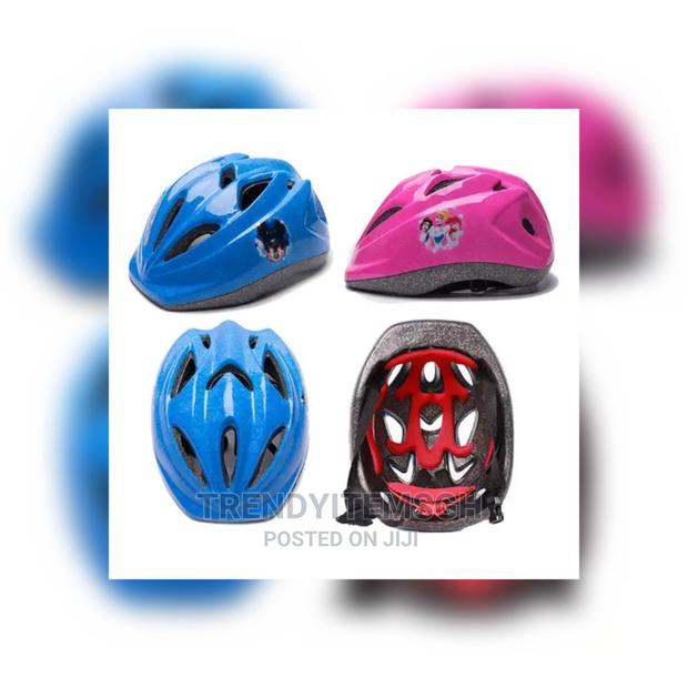 Kids Helmet + Knee and Elbow Protective Pad · Photo 1
