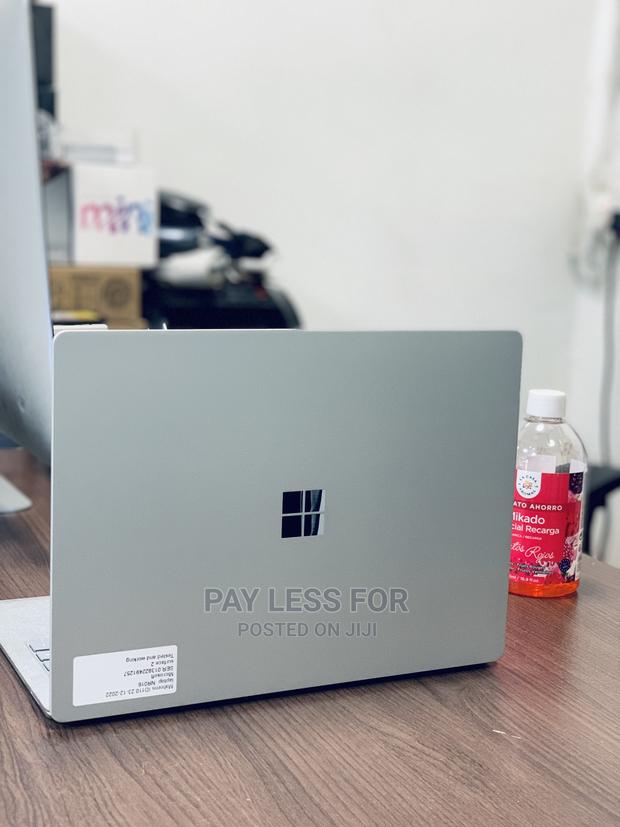 Laptop Microsoft Surface Laptop 2 8GB Intel Core i5 SSD 256GB · Photo 2