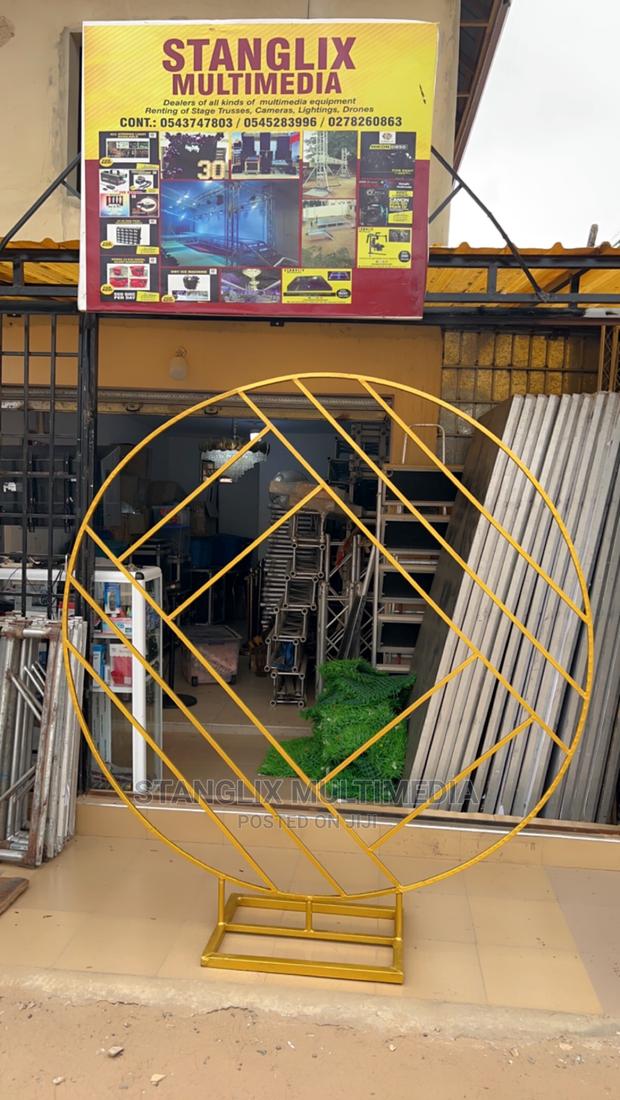 7 Feet by 7 Feet Circular Backdrop , for Sales and Rentals · Photo 1