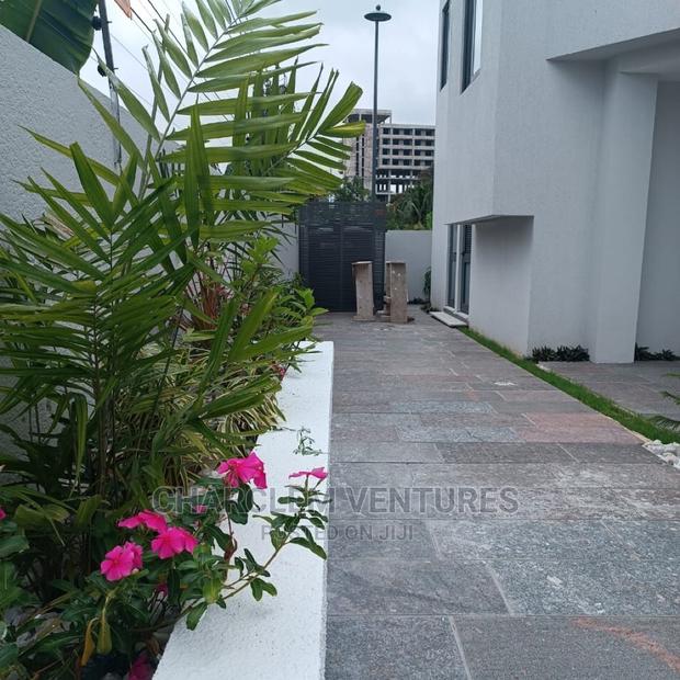 3bdrm Townhouse / Terrace in Charclem Ventures, Accra Metropolitan · Photo 2