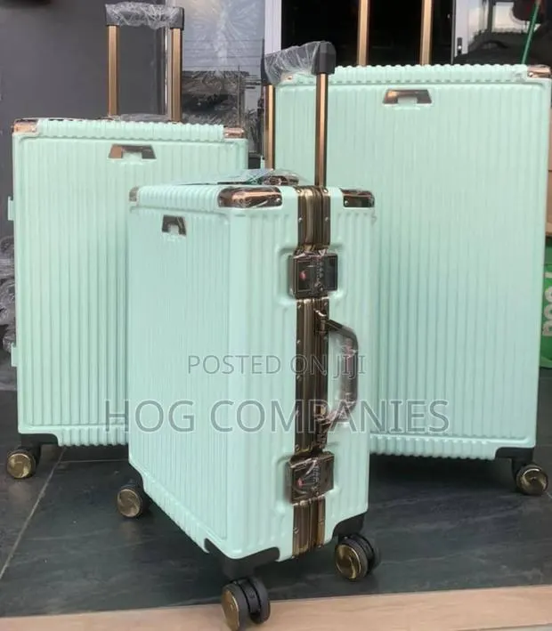 3 Set Multifunctional Luggage Travel Suitcase Bag · Photo 1